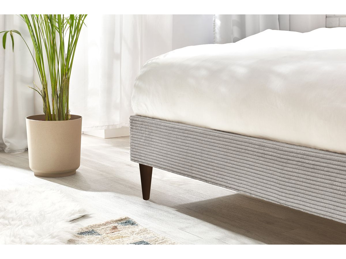 Structure de lit ANJA avec lattes massives pieds en bois wengé 160 x 200 cm