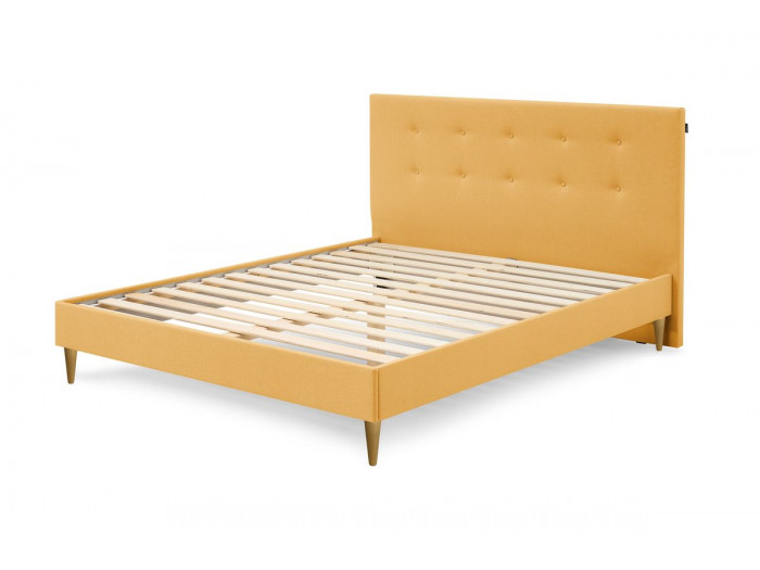 Rama łóżka RORY z listwami z litego drewna i nóżkami z drewna naturalnego 180 x 200 cm